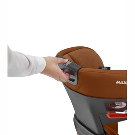10---JPG RGB 300 DPI-8824650110_2020_maxicosi_carseat_childcarseat_rodifixairprotect_brown_authenticcognac_easyadjustmentheadrest_front 