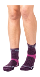 3---710200_Trail_Run_Lightweight_T2_Merino_Sport_3_4_Crew_Wmns_195_Damson_leg-_no-bg