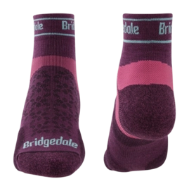 2---710204_Trail_Run_Ultralight_T2_Merino_Sport_Low_Wmns_260_Charcoal_Purple_fb-_no-bg