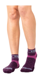 3---710204_Trail_Run_Ultralight_T2_Merino_Sport_Low_Wmns_195_Damson_leg-_no-bg