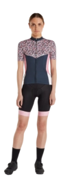 5---1635900_936_model_front-full_01