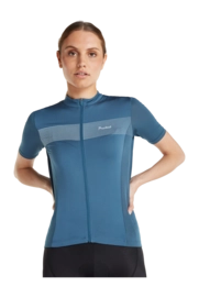 3---1636000_408_model_front-half_01