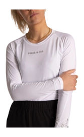 6---baselayer-top-white-women-detail-_no-bg