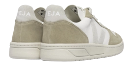 3---VEJA_VX0503298_back-_no-bg