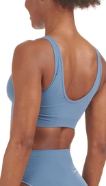 2---4A7H67-808_back