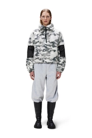 18460_camo_men_1