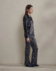 4---demi_issadore_pyjama_top_long_sleeve_darkest_blue_101227_602_lr_s4_p