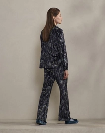 5---demi_issadore_pyjama_top_long_sleeve_darkest_blue_101227_602_lr_s5_p