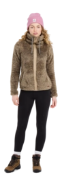 5---3693300_567_model_front-full_01-_no-bg