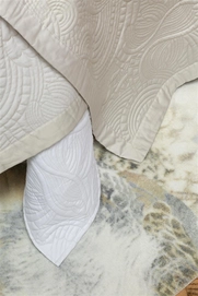 14---Embroidered Dodo_Ivory_NL_UV_260x200-220_52