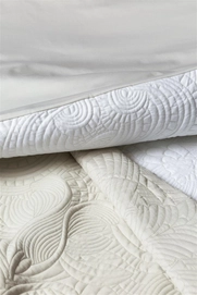 15---Embroidered Dodo_Ivory_NL_UV_60x70_47