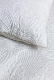 8---Embroidered Dodo_Ivory_NL_UV_60x70_40
