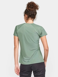 5---721_e449dc8dd3-1908767-626000_adv-essence-ss-slim-tee-w_closeup2-original