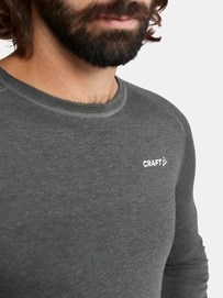5---2703_fa299aae40-1911546-680200_core-wool-merino-ls-tee-m_closeup3-original