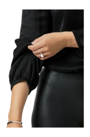 4---Tyson_regulare_flare_pants_3-_no-bg