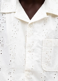 detail-broderie-white-bramsfruit
