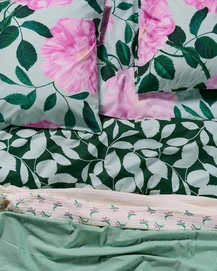 9---Bloom_with_a_view_Duvet_cover_Misty_green_101619_648_LR_S6_P