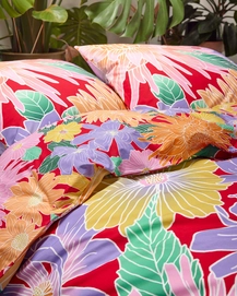 4---Flower_fling_Duvet_cover_Happy_red_101617_647_LR_D2_P
