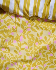 4---Petite_berry_Duvet_cover_lemon_yellow_101607_592_LR_D1_P