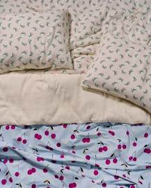 7---Zesty_cherry_Duvet_cover_Iceblue_101611_145_LR_S4_P