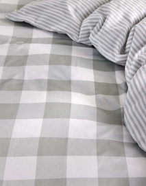 4---Chess_Duvet_cover_Dusty_green_101745_368_LR_D1_P