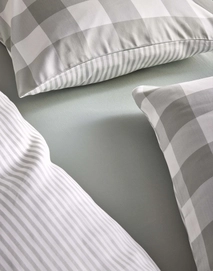 5---Chess_Duvet_cover_Dusty_green_101745_368_LR_D2_P