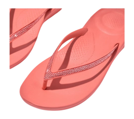 0197533160940_03_IQUSHION-SPARKLE-ROSY-CORAL_R08-B09_2_5ee90b90-cb5f-4418-9693-638191a6e90c-_no-bg