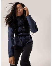 S24-X000006716-Beta-LT-Jacket-Black-Sapphire-Women-s-Hover