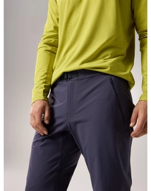 7---F23-X000007322-Gamma-Pant-Black-Sapphire-Waist-Detail