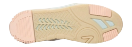 thrill-offwhite-surfspray-milkygum-mellowpeach-4-_no-bg