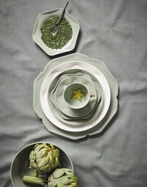 7---sculpture_stone_green_cake_plate_sfeer_1_lr