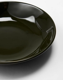 2---sculpture_pasta_plate_dark_green_401630_761_397_lr_d1_p_1