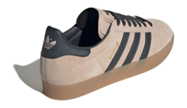 Gazelle_Schoenen_Bruin_IG6199_05_standard-_no-bg