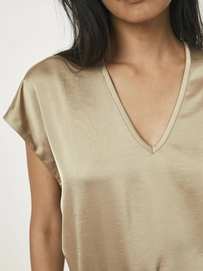 D6Luiza_satin_v_neck_top_33