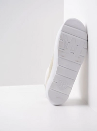 wolky-lage-veterschoenen-01425-babati-94116-ijswit-canvas-suede-sole-1