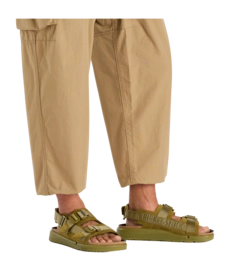 8---1026399_f_look_m-_no-bg