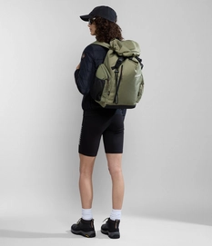 3---SS24_MAIN_MODEL_NA4HNCGAE-ALT2