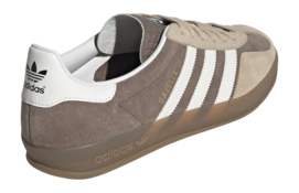 IF9646_6_FOOTWEAR_Photography_Back Lateral Top View_transparent-_no-bg