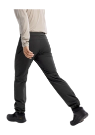 4---FW24_X000009251_002291_Gamma_Pant_Black_Men_32-R_Back-View_white-bg-_no-bg
