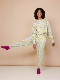 3---FW12NoteToSelf_RelaxedSweater_women_5