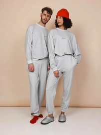 2---FW24Grey_relaxedsweater_men_5_b028427e-5127-4b36-8c5a-3429fa132c40