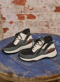 wolky-veterschoenen-01581-crown-s2f-90012-zwart-gebroken-wit-stretchleer-sfeer.-756x1024