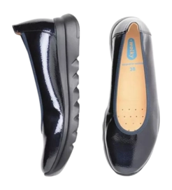 wolky-ballerinas-02126-snallerina-f2f-96800-blauw-lak-biocare-top.-755x1024-_no-bg