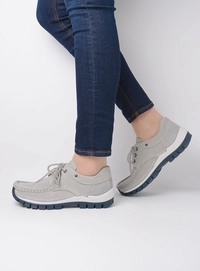 4---wolky-veterschoenen-04701-fly-summer-11206-lichtgrijs-nubuck-sfeer