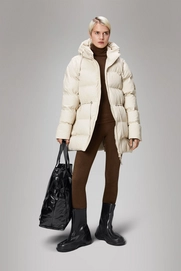 4---Alta_Long_Puffer_String_W_Jacket-Jackets-15160-26_Dune-8_1b5d940d-5e6c-4fe3-8c4d-923dd6908682