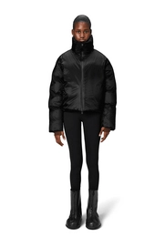 5---17030_black_AW24_women_1