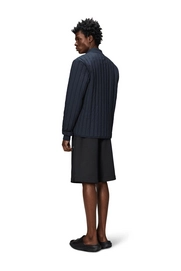 21680_navy_ss25_men_2