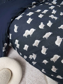 Counting_Sheeps_1pers_rgb-9917