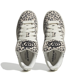 3---ID7041_3_FOOTWEAR_Photography_Top Portrait View_white
