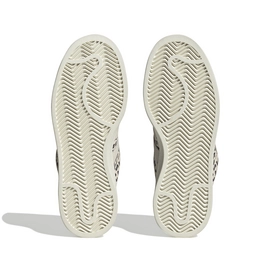 4---ID7041_4_FOOTWEAR_Photography_Bottom View_white